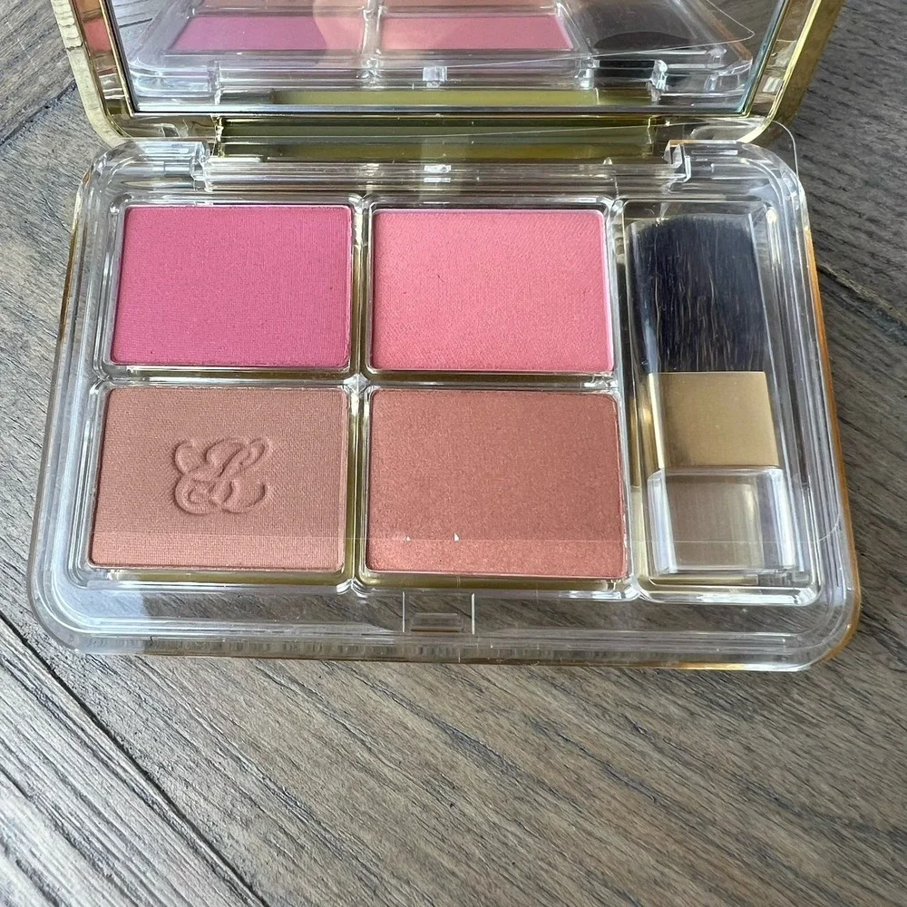 Estee Lauder Deluxe All Over Face Compact Blush Pink Bronze Goddess Bronzer